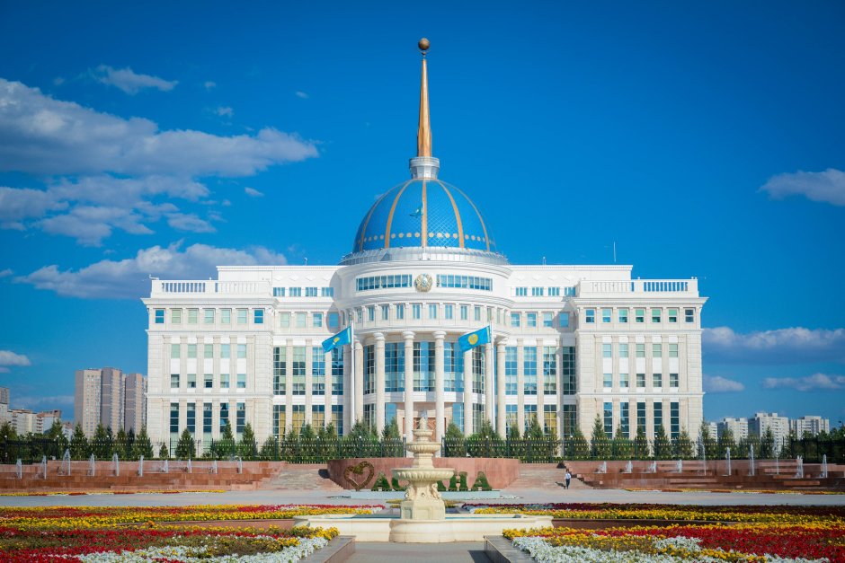 Назарбаев диктатор